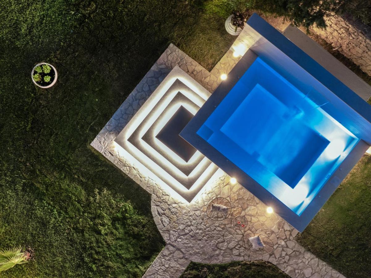 Amalthia Villa Mouzákion Eksteriør billede